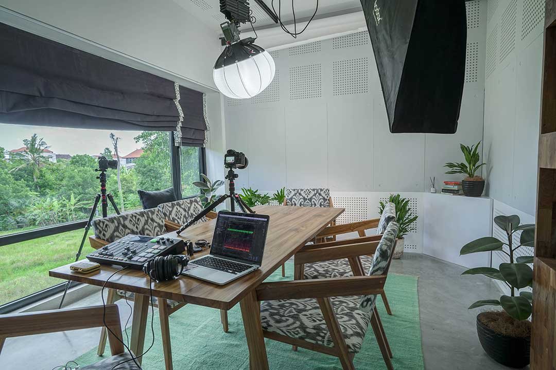 LightHouse Studio Meeting Room